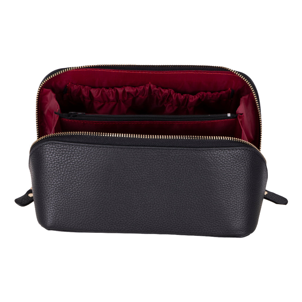 Premium leather zipper makeup bag with a spacious boxy design, ideal for storing cosmetics, toiletries, and travel
essentials. This water-resistant, durable bag features sturdy zippers and a convenient handle for easy carrying. A
versatile and stylish organizer for both men and women.